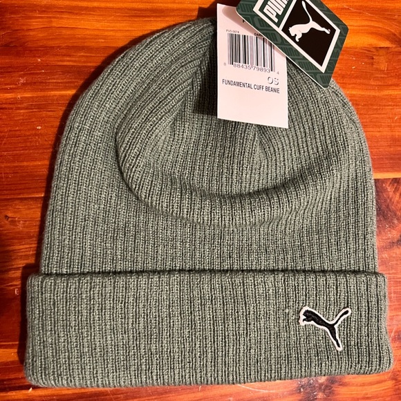 PUMA Fundamental Cuff Beanie Sage Green One Size NWT - Picture 2 of 5